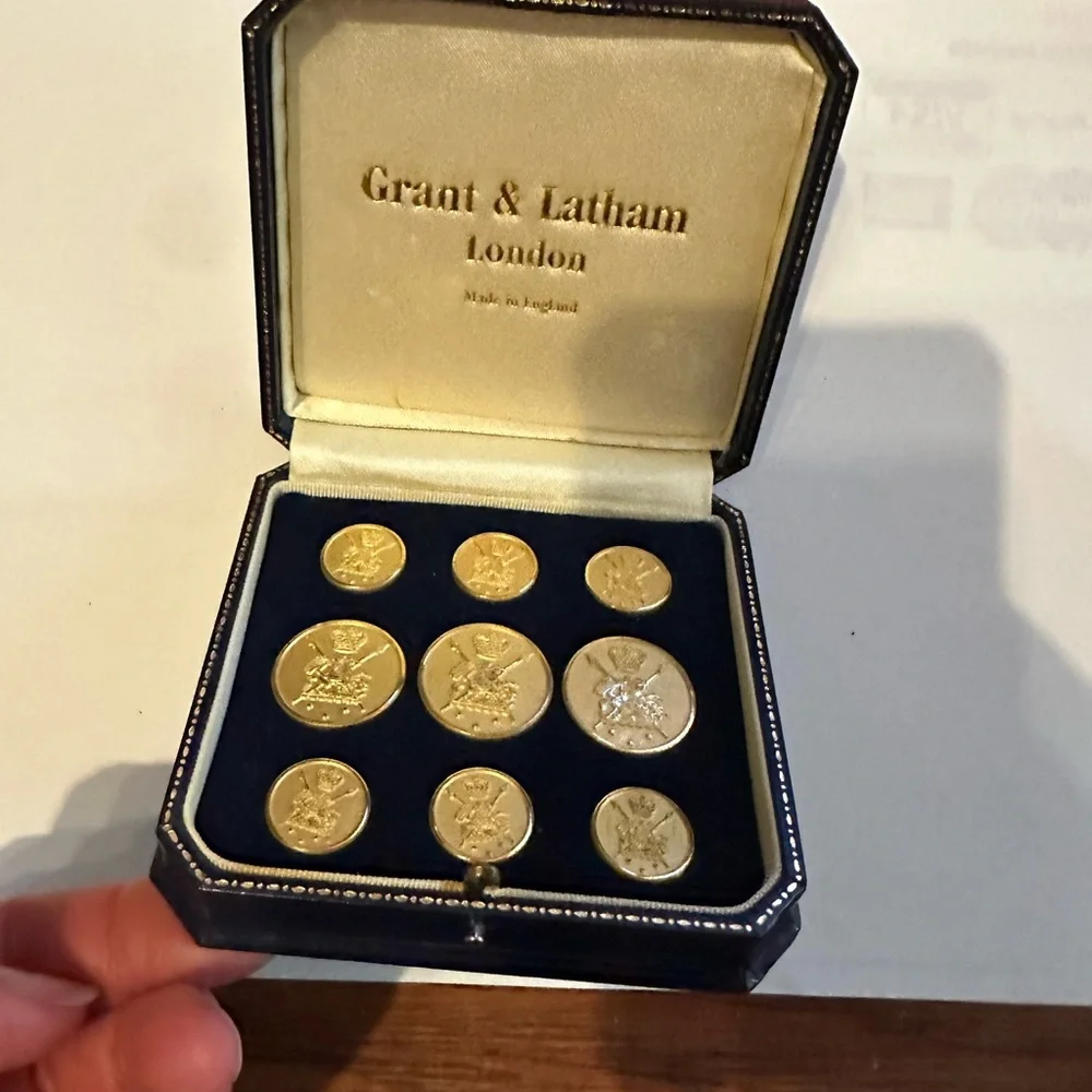 Grant & Latham gold tone blazer buttons. Never worn.